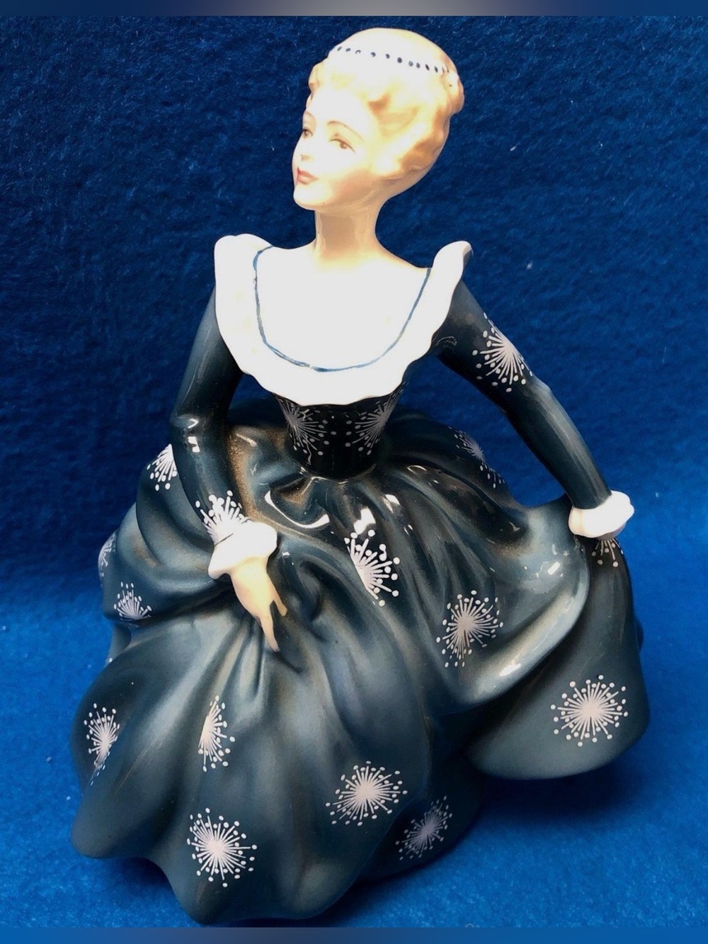 Royal Doulton Fragrance Figurine HN2334 Woman with Blue Dress